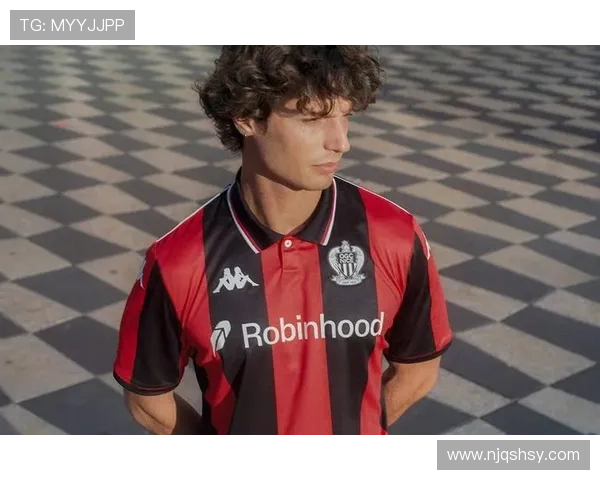 全球最昂贵足球明星球衣的背后故事与市场价值分析