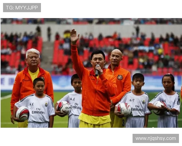 双胞胎足球梦：两位长相酷似的明星如何改变命运与友情