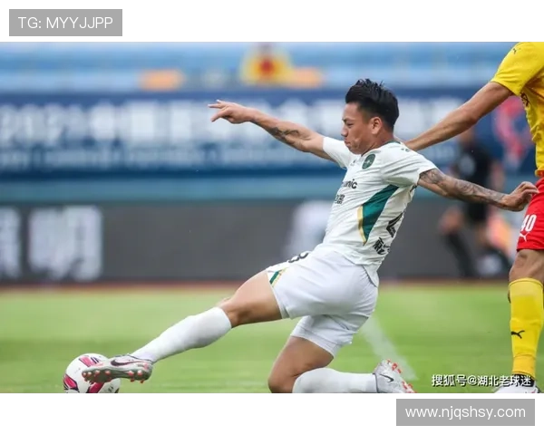 武汉羽毛球队以85分稳居精英赛积分榜首位展现强劲实力 武汉羽毛球队以85分稳居精英赛积分榜首位展现强劲实力